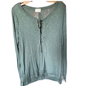 Green V neck Long Sleeve top M